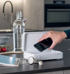 Ledvance LED Sterilization Box Battery 5W UV-C -Home Lighting Store 4058075515994 asset 11110995 UVC Anwendung Kitchen CMYK 36138.1650469495