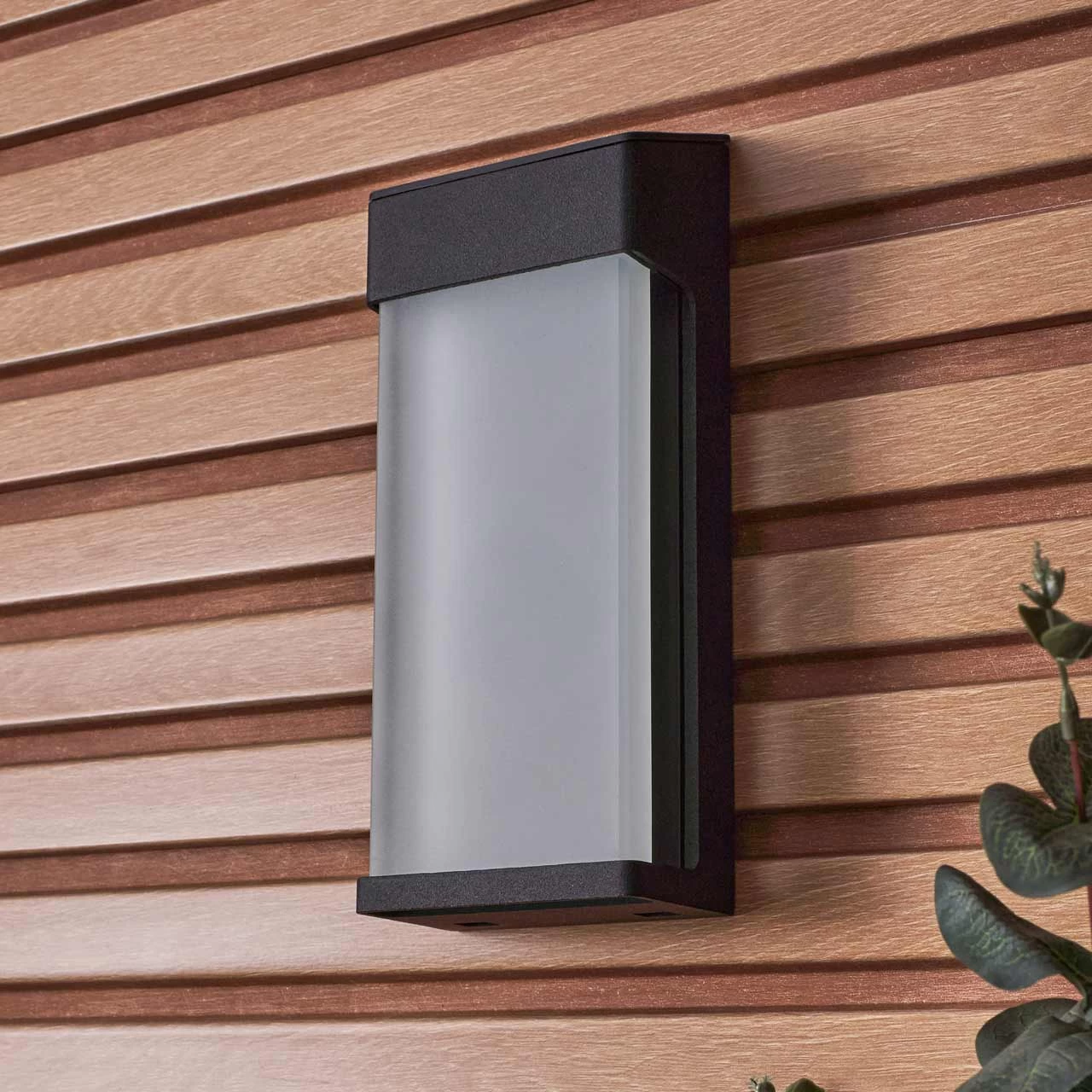 Zink WISTOW LED Solar Wall Light Black 5 Zink WISTOW LED Solar Wall Light Black - Image 3