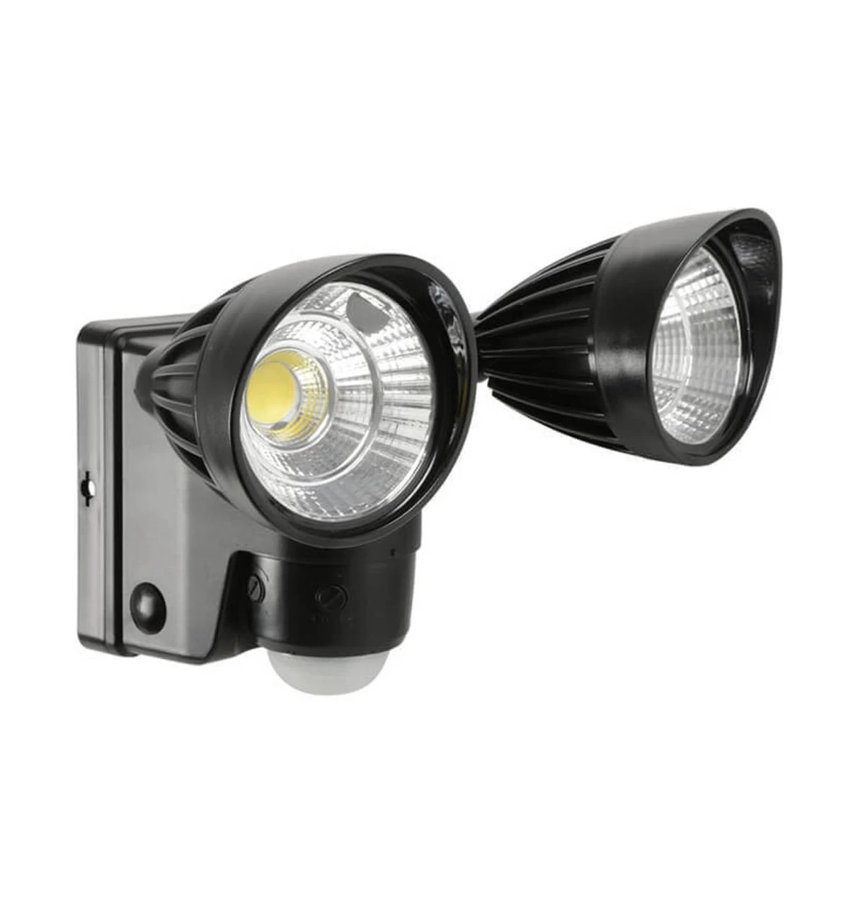 Lyyt Battery Powered Motion Sensor Twin LED Floodlight 3 Lyyt Battery Powered Motion Sensor Twin LED Floodlight