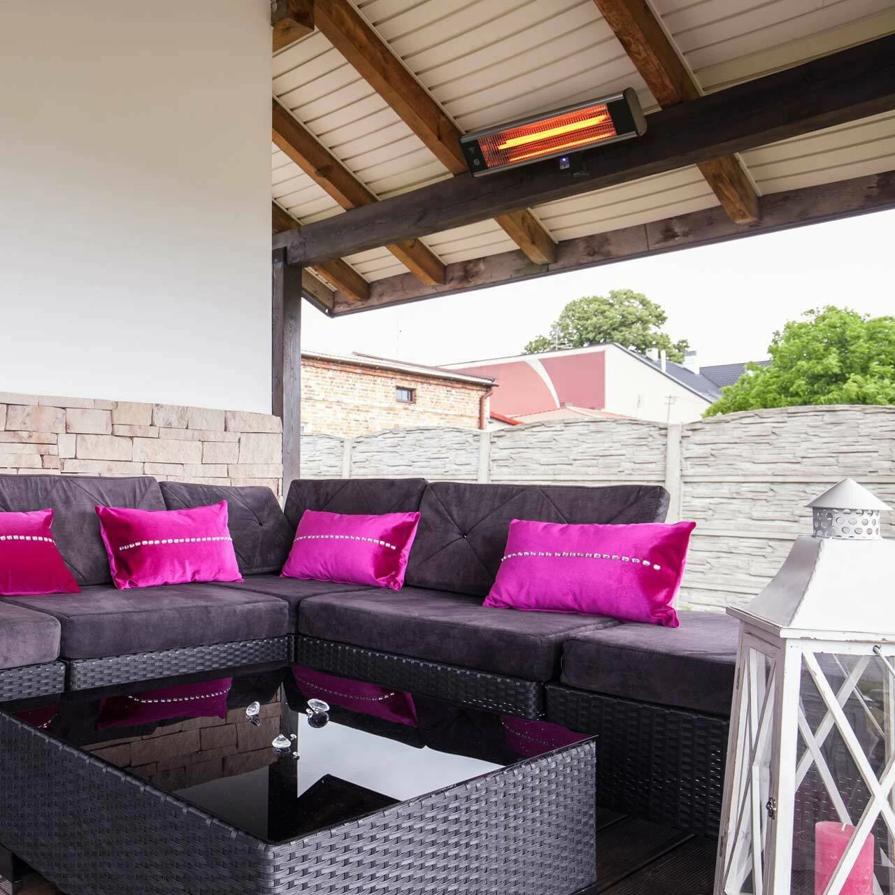 Zink Radiant Blaze 1800W Wall Mounted Patio Heater 8 Zink Radiant Blaze 1800W Wall Mounted Patio Heater - Image 6